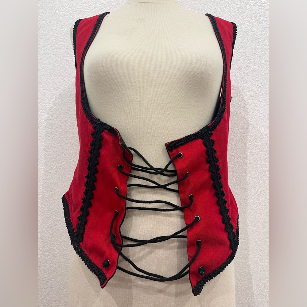 The Pyramid Collection Red Lace Up‎ Renaissance/Goth Underbust Corset. - Picture 5 of 11